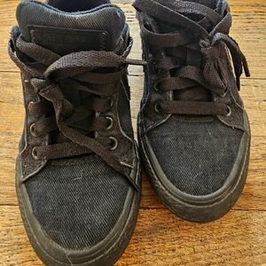 Converse Black Low Top Shoes Size 13